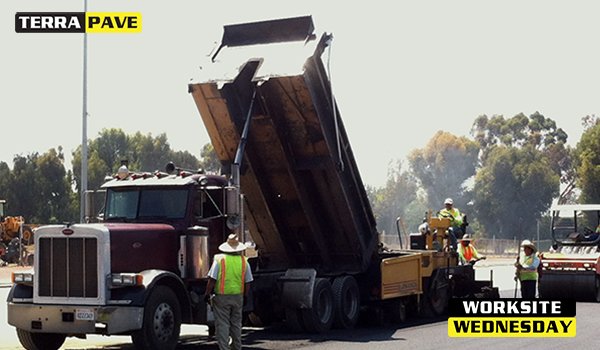 TerraPaveInc's tweet photo. #worksitewednesday @TerraPaveInc Look at that field! https://t.co/rHeqx6PYTT
#lapavers #ocpavers #asphalt #lapaving #ocpaving #paving https://t.co/gTnzs5Ps5C