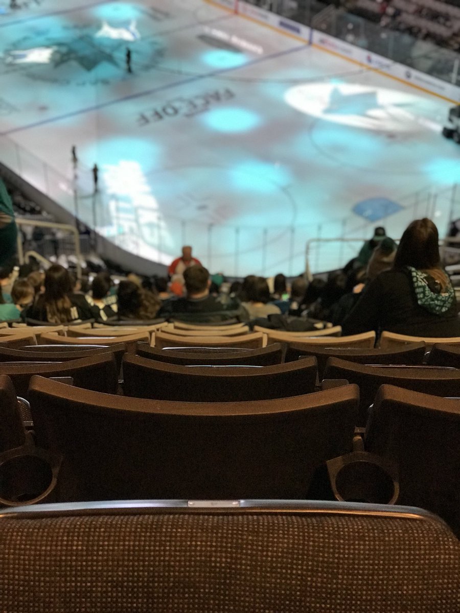 LucidRob83's tweet image. Any seat is a good seat #row19 @SanJoseSharks #BleedTeal