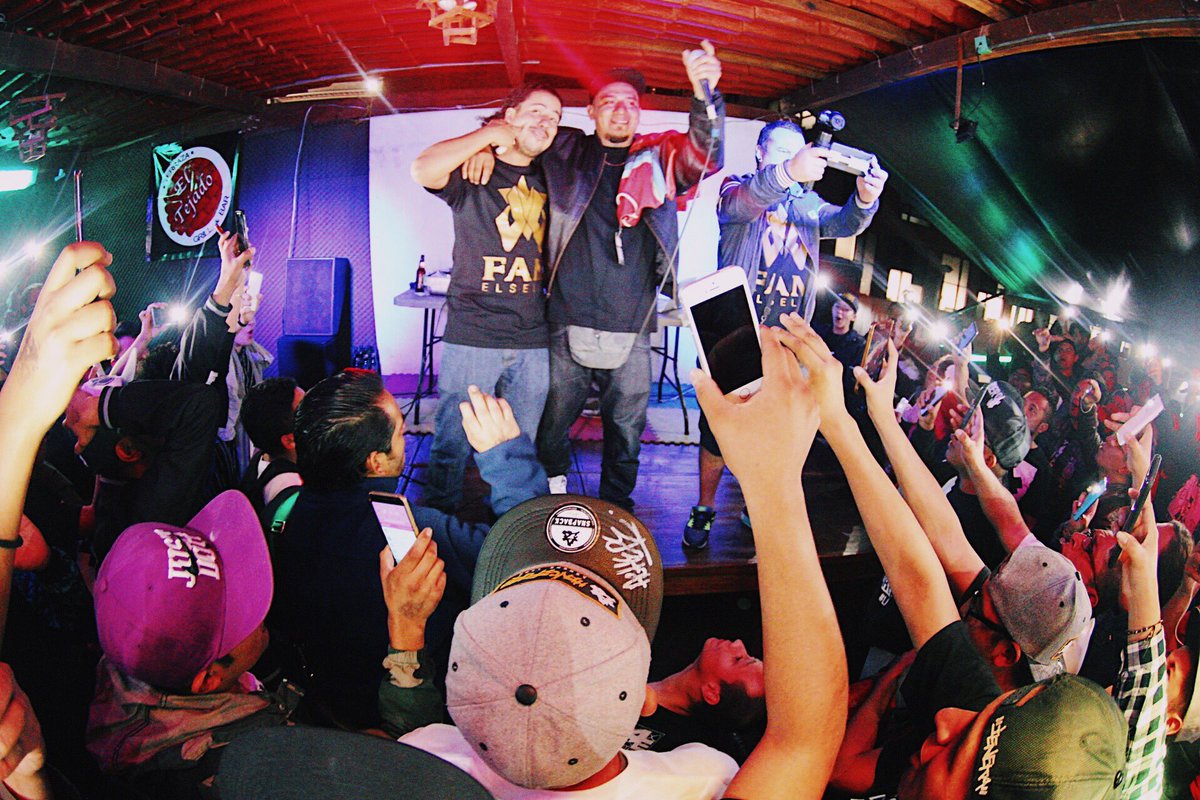 chadsantos's tweet photo. #メキシコシティ 🇲🇽
#achepe #音楽 #ヒップホップ #音楽家 #メキシコ #コンサート #mexicocity
写真家 @chadsantos
https://t.co/ZtskDfmBSr https://t.co/hJhJgDOT5H