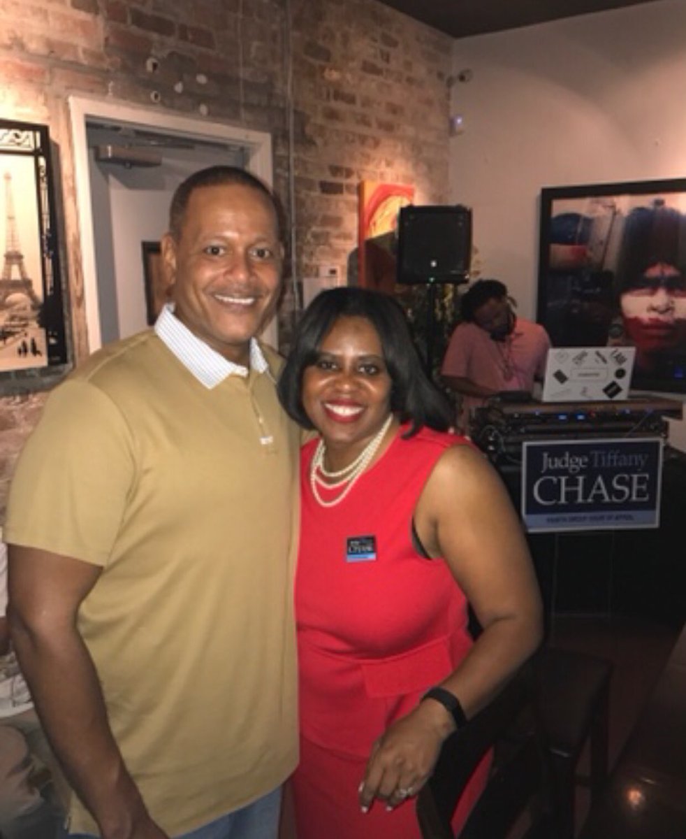 judgechase4th's tweet photo. With my dear friend and fellow @McDonogh35 #Roneagle , @acexpose! #35 #Roneagles #NewOrleans #TeamCHASE #JudgeCHASEfor4th #CHASEyourDreams ✨ https://t.co/V7JUhQivMu