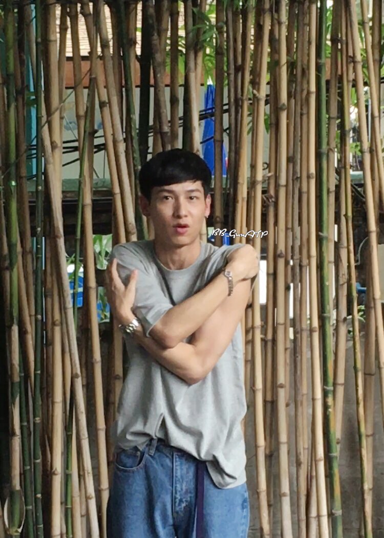 BB_BesideOK's tweet photo. 🙈ลูกโชว์กล้าม!!อิแม่ตั้งสติแป๊ป😂เขิลวนไปมา #ตาหนูกัน เอ๊ยน่ารักน่าตี จริงๆ☺️ #เบบี๋ #กันอรรถพันธ์น่ารักกว่าที่คิด #ATpCute24Years #BB_GunATP https://t.co/AS1DNo4kbI