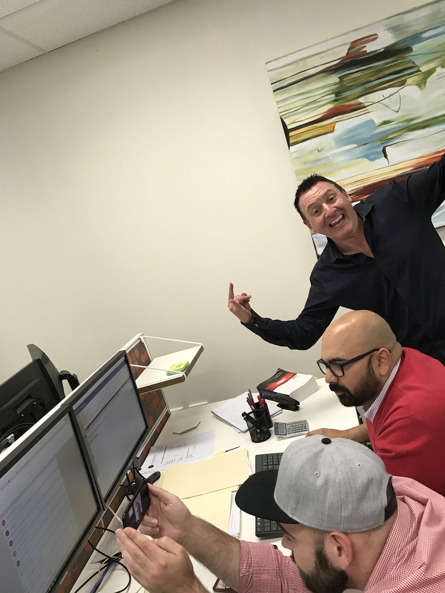 samrotberg's tweet photo. This is a high tech way to remote in via FaceTime lol #karbon #remotelogin https://t.co/XcNFv9CFun