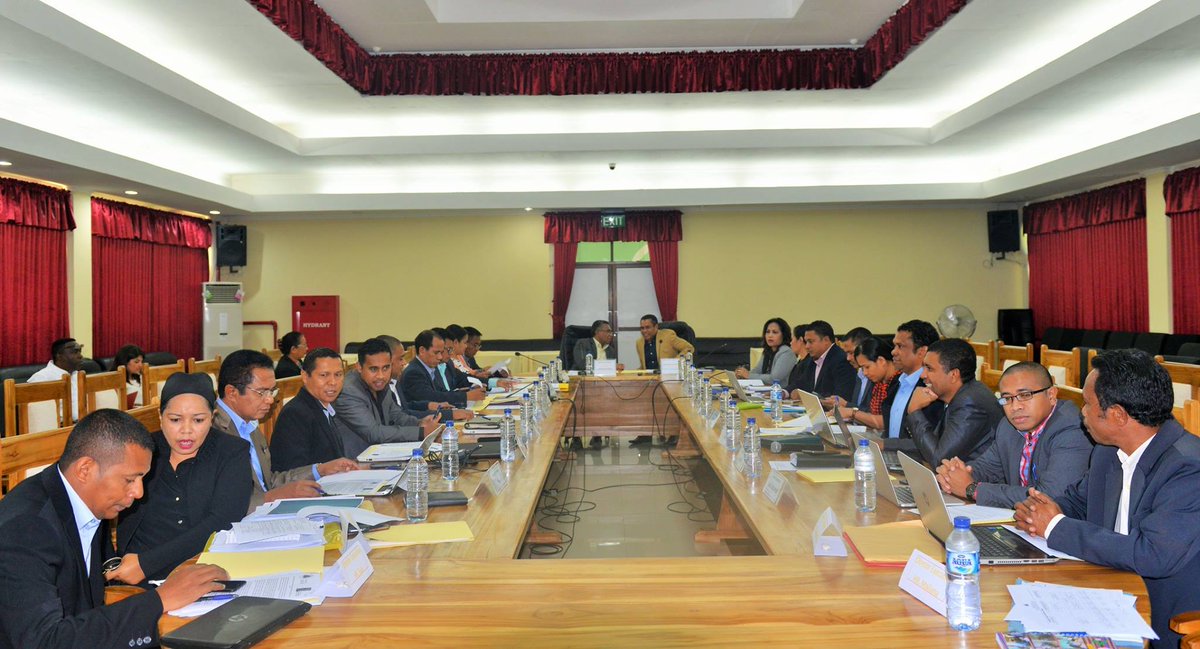 MdSTimorLeste's tweet photo. #TimorLest Health Minister & VM presided Directive Council Meeting, 2 outline program priorities 4 health sector 2017-2022 National Program. https://t.co/W8OZHUVZ2a