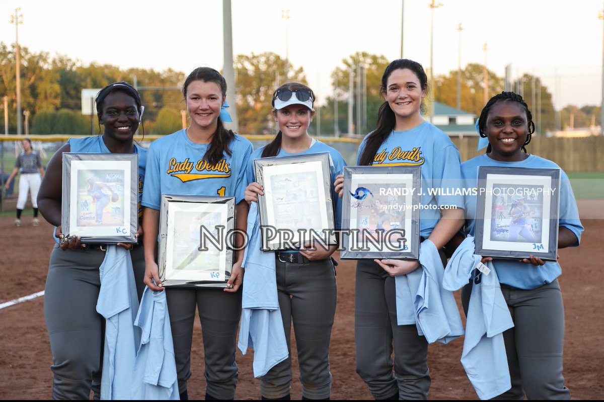 Booneville2018's tweet photo. Our senior slow pitch girls finished up their season last!! Congrats ladies on a job well done. https://t.co/TLuJzJvpIq
