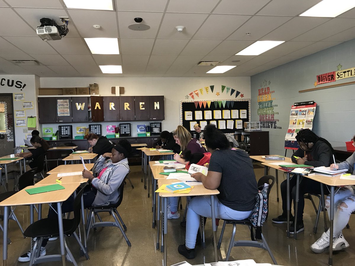 MissDalioWCS's tweet photo. Watching your class work hard, researching extraordinary young people in history... THAT’S my motivation. #winningthedayeveryday https://t.co/V8wLDtjNDG