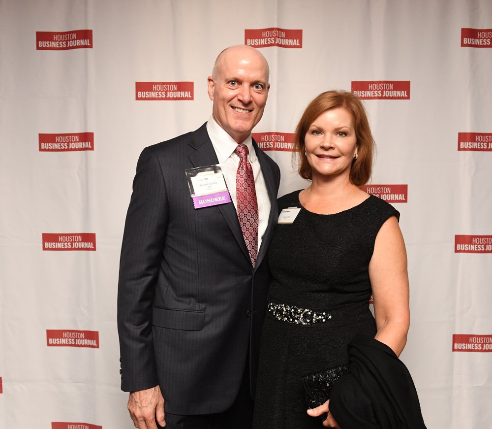 UHBauerCollege's tweet photo. ๐๐๐ to #HBJCSuite winners & finalists, including #UHBauer alumni Mila Golovine & Kenneth Guidry! https://t.co/zSXIoajC0C