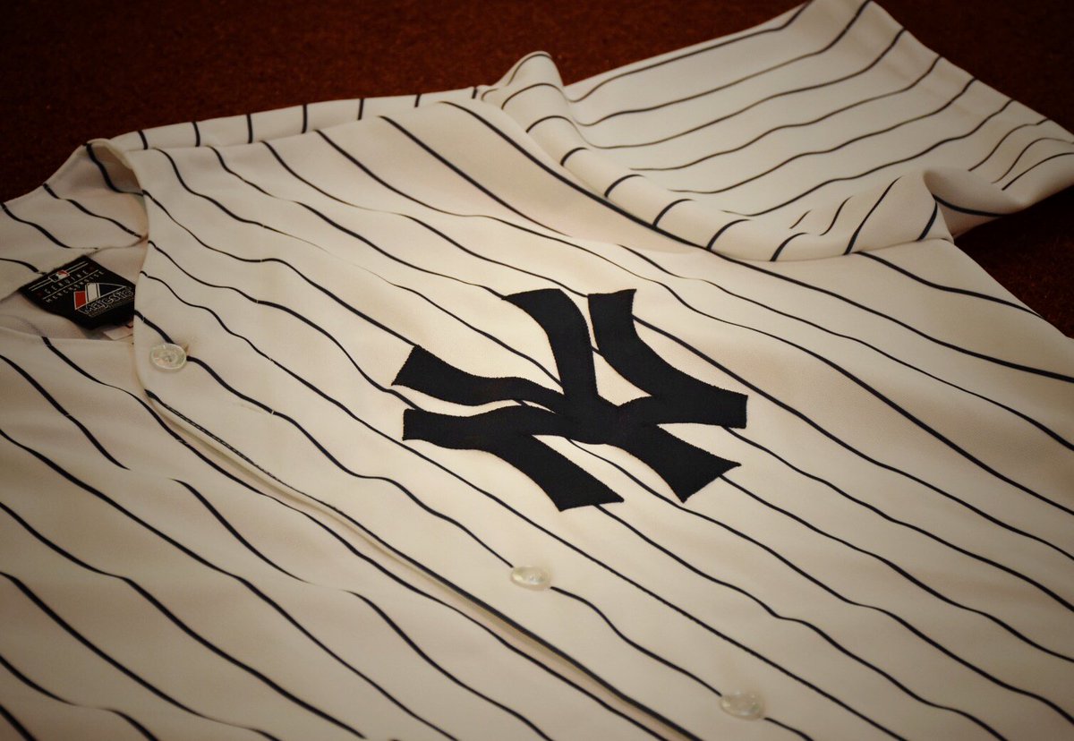 MLBNetwork's tweet photo. .@Yankees fans, Game 2 is today at 5pE on #MLBNetwork!

Visit https://t.co/tmrbR6S54E for channel info &amp; RT for a chance at this jersey! https://t.co/au8VY5gwcy