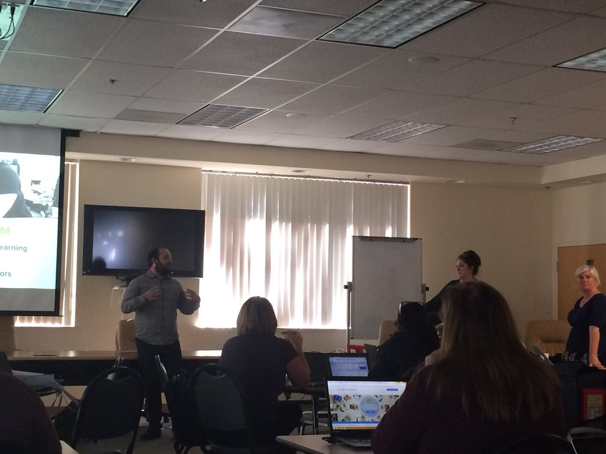tlricetti's tweet photo. Fabulous opportunity to learn about Google Classroom! @NapaCOE @NapaLearns #DIPed #NVUSDsped https://t.co/2LZdQs3swt