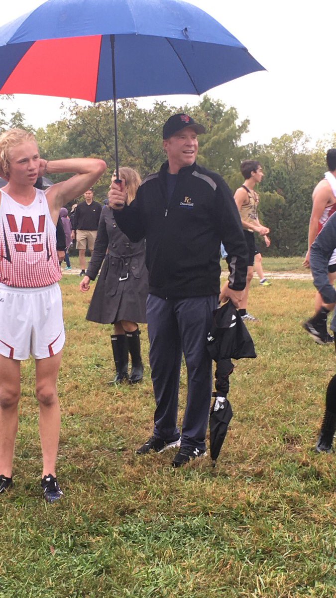 ChrisDuderstadt's tweet photo. .@millvalleyxc swept the Mark Chipman Classic. Winners: MV’s @morgankoca and @greghaynes. As Rex Hudler would say, “They drove the bus.” https://t.co/VKiGMxKe0E