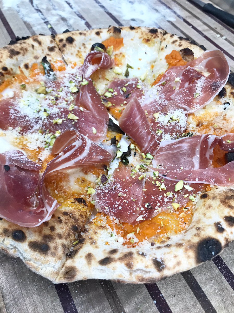 lasorrentinavw's tweet image. #Pumpkin #prosciutto #pistachios oh my! #slowfoodsocial @lasorrentinavw @BCascadia @SlowFoodSWWA  come get it while it's freSh! #vanwa