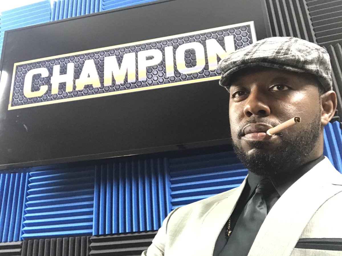 Vada_Fly's tweet photo. Im outchea on dem milds and that Yak!!! #ChampionIsBack 🥃🥃 https://t.co/FRpcjz4GSL