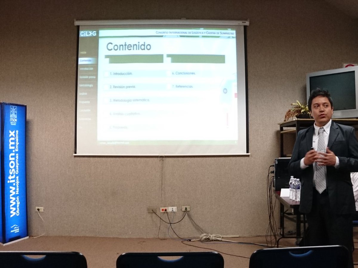 CapituloAMLORI's tweet photo. @MissaelRoman, miembro del @CapituloAMLORI del @Tecnmorizaba presenta conferencia en @CiLOG_Mexico, #Cilog2017, #MéxicoLogístico https://t.co/5vqdw4WbNC