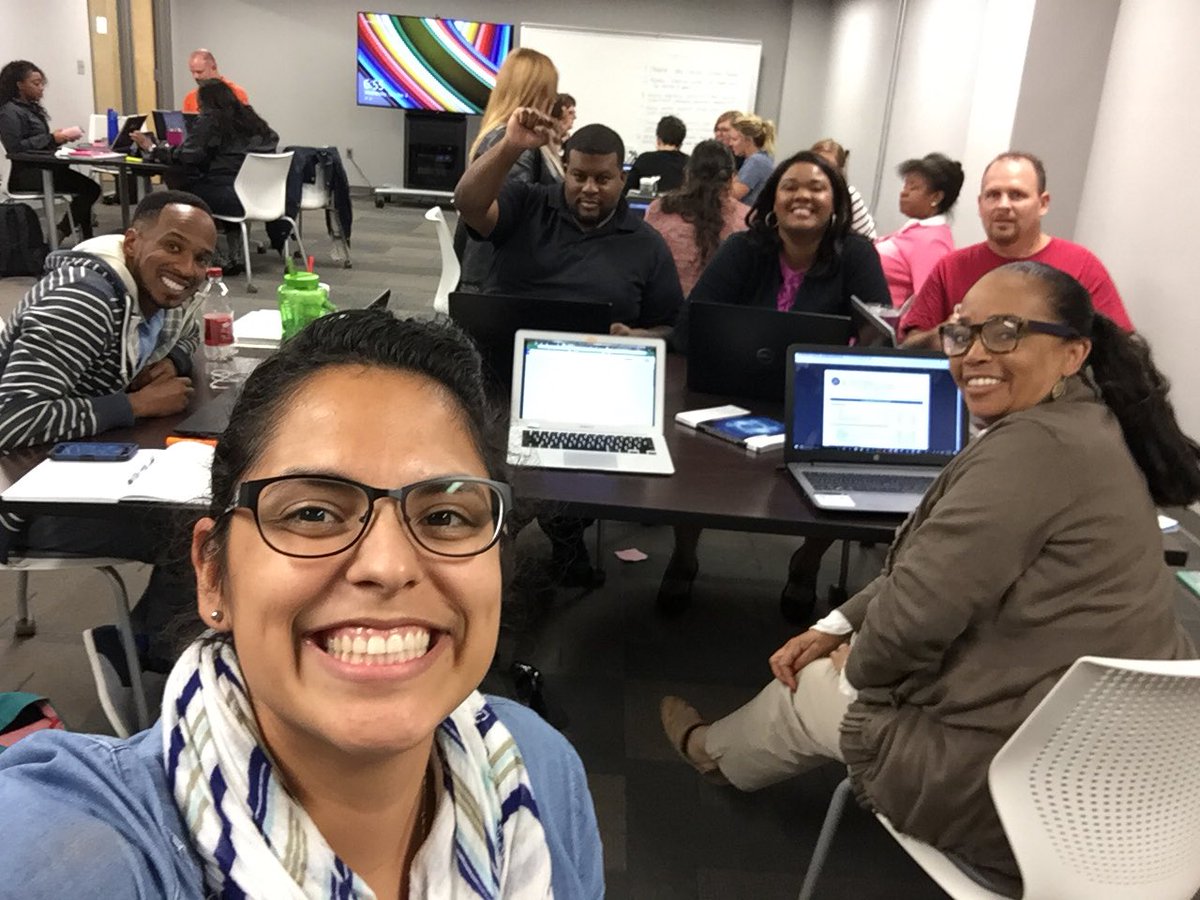 estahuerta's tweet photo. Creating mission/vision. #TeamThrice is the best. @rhondaschroeder @deancavalier @Radi75 #oklaed #ucoedlead https://t.co/AONrZYlCms