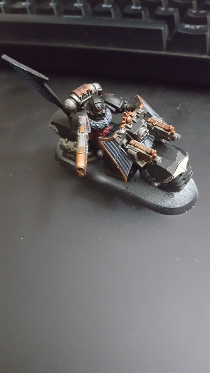 themodelcore's tweet photo. Friend wanted his dark angels army painted chose to do these three first to get a feel for them
#tabletop #40k #darkangels https://t.co/WBunSeifLS