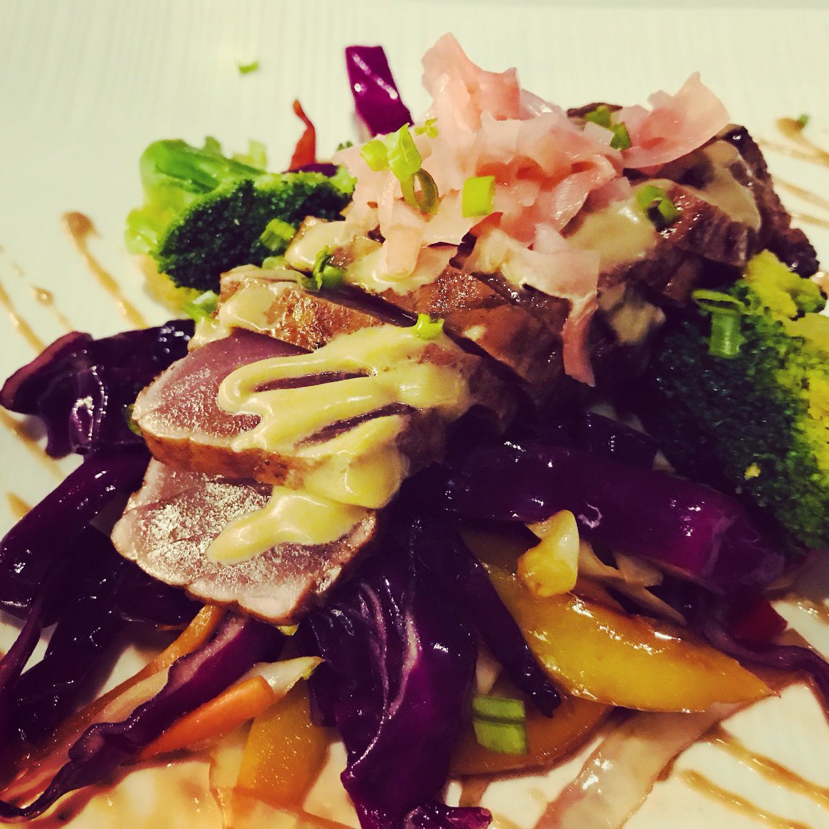 Tonight I devoured this! Seared tuna on wasabi and soy vegetables @ Tapas in Barbados 🇧🇧 delicious!