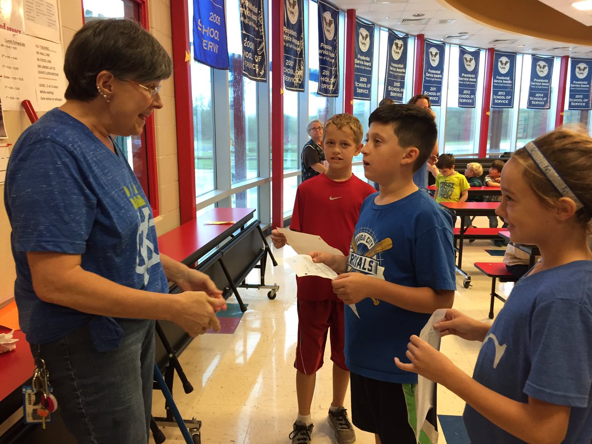 Meredith Malone tweet media