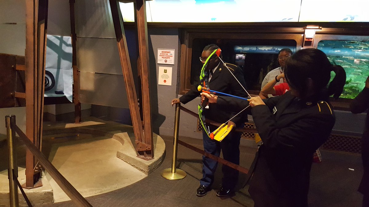 SheddLearning's tweet photo. #ChicagoIdeas Week YOU(th) Kick Off full of activities for teens to connect with Shedd! https://t.co/iA1PQLZYOR