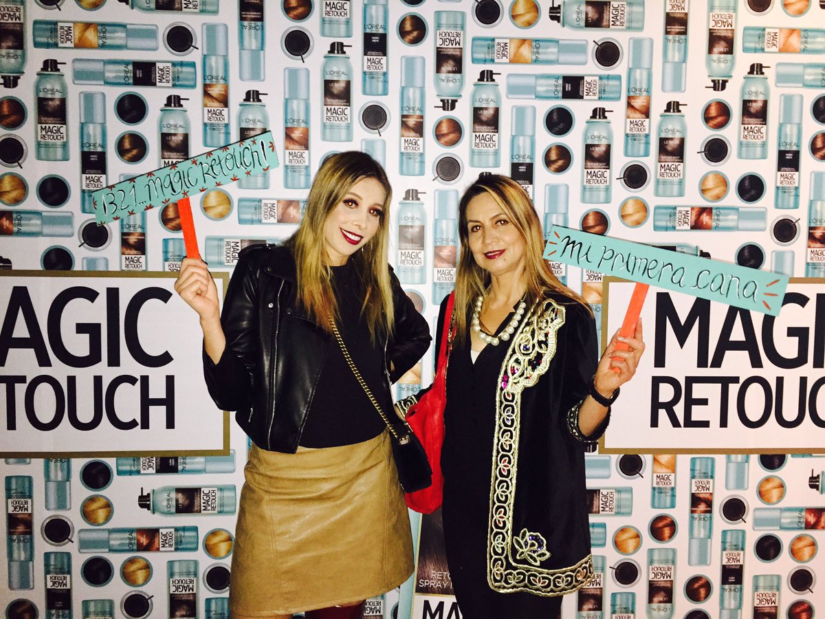 LOrealParisCol's tweet photo. Las mamás de nuestras invitadas descubrieron el nuevo aliado de su belleza: Magic Retouch #TapaCanas https://t.co/ZT8pG2Ay7A