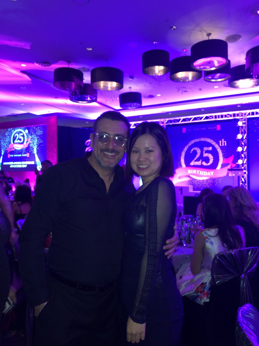 ttmLE's tweet photo. Celebrating with celebrities 😍☺️ #missingafewtho #tps25 #birthday @TPSPeople @ThePerfumeShop https://t.co/xAVsfTJEtN