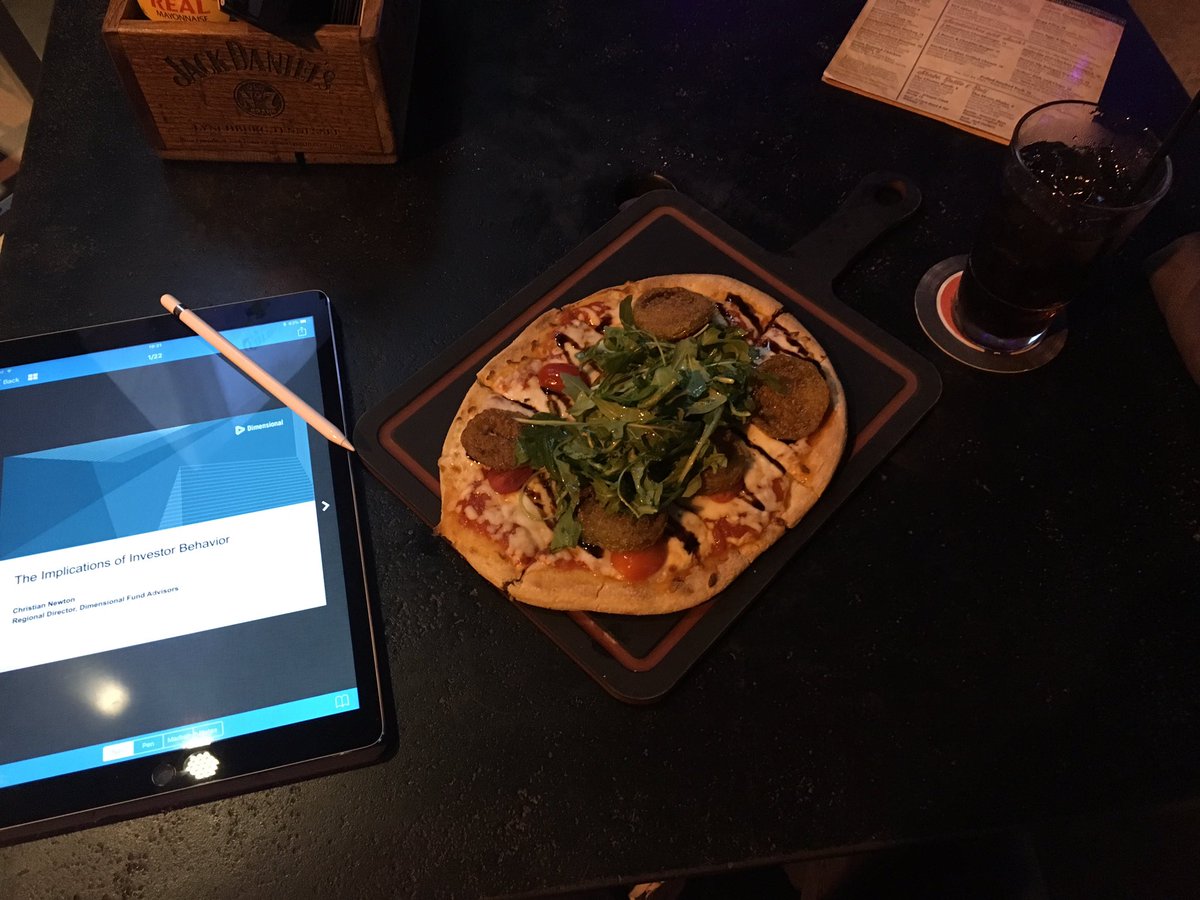 rvandoormalen's tweet photo. Making a summary over dinner of all gathered knowledge at the #FPAConf17 in #Nashville with some good live #countrymusic in the background https://t.co/kJe7bcExgi
