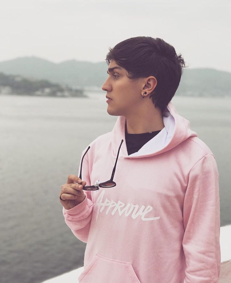 batalhadeytbrs's tweet photo. RT = @Christian_fig 
FAV = @t3ddyyyyy https://t.co/Esm8VWVECq