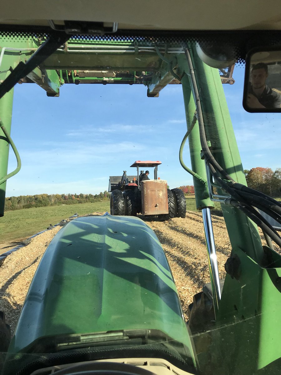 RoyBiggins15's tweet photo. Corn silage wrapped up for another year in the new bunkers with the help of super packer @Royridgefarm https://t.co/Bci8i9lDpX