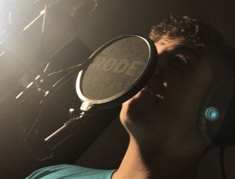 robynkutun's tweet photo. Doing what he does best with the best producer @steviemarcs https://t.co/dgkat6OB1w