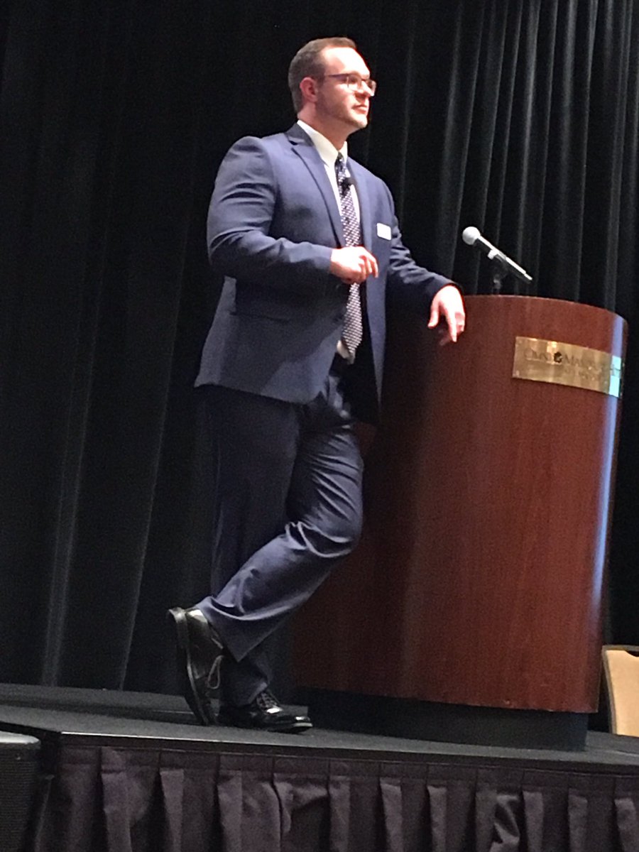 10minutetrading's tweet photo. Who thought it would be a good idea to give me a stage and a 🎤, my theme "NOBODY KNOWS ANYTHING!" The creator blessed it @Tony_BATtista https://t.co/mHSqL0iLOM