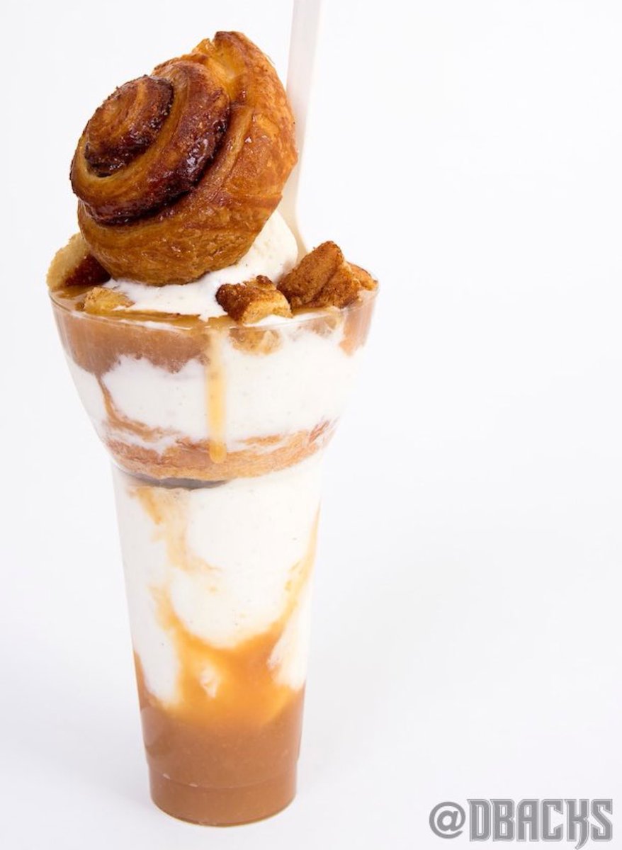 darrenrovell's tweet photo. New item tonight at @dbacks game: Caramel Cinnamon Roll Sundae with vanilla frozen yogurt, caramel apple sauce & snickerdoodle pieces ($11) https://t.co/IQP355yO63
