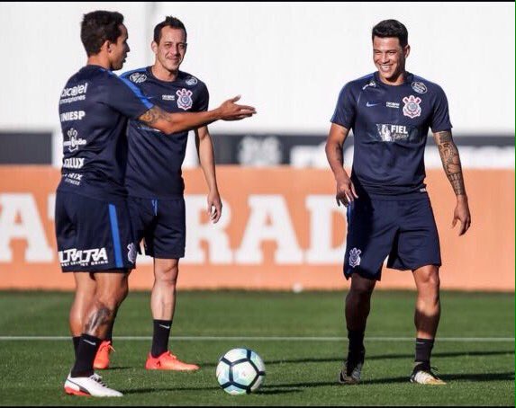 De volta aos trabalhos após um período de descanso. Bastante motivado e com a energia recarregada para fecharmos o ano com chave de ouro