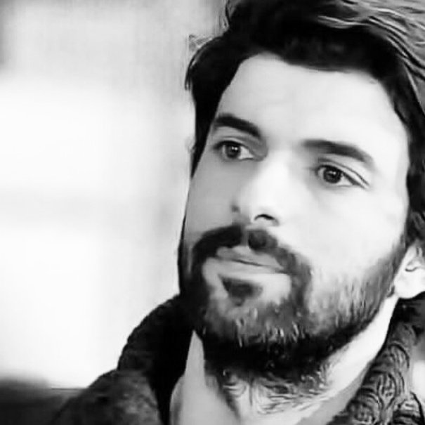 AlwaysWithEngin's tweet photo. #EnginAkyürek
#ÖmerDemir #Ömer
#KPA #KaraParaAşk
#EnginAKdict
#AlwaysWithEngin https://t.co/nGfqvRWikA