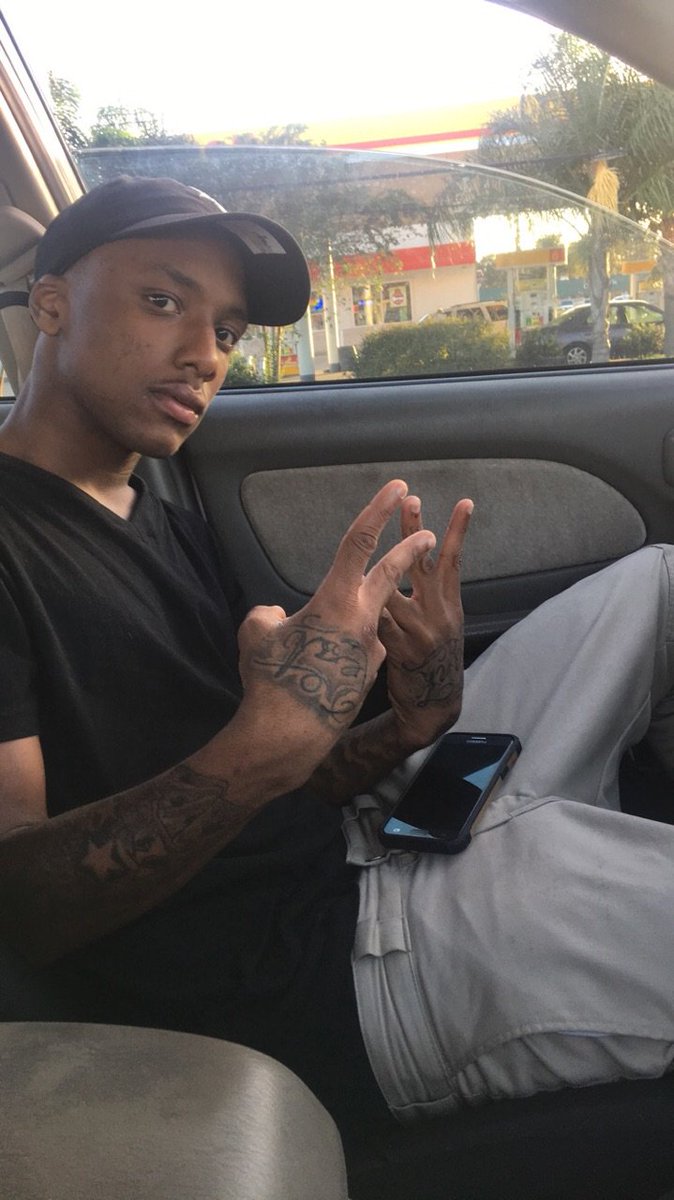 harveyboy58's tweet photo. Im Ten Toes Down I Stand Tall In Any Situation!๐ช๐ฟ๐ฏ #freemyset๐ #restmyloves๐ 100% Grabba! https://t.co/6mBB2H1tHe