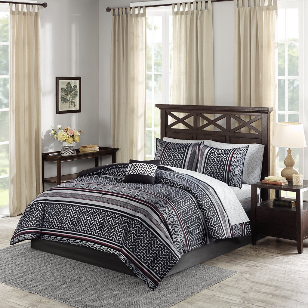 DesignerLiving's tweet photo. Add texture and dimension into any room with our Chic Black and White pieces! https://t.co/XyM0os2Md0 #DesignerPick #SALE https://t.co/y87Z3VnGf0