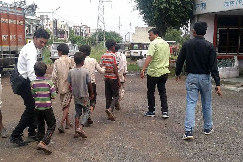 RESCUE in India: 88 people freed from bonded labour and sex trafficking in eight days! buff.ly/2fMZasn