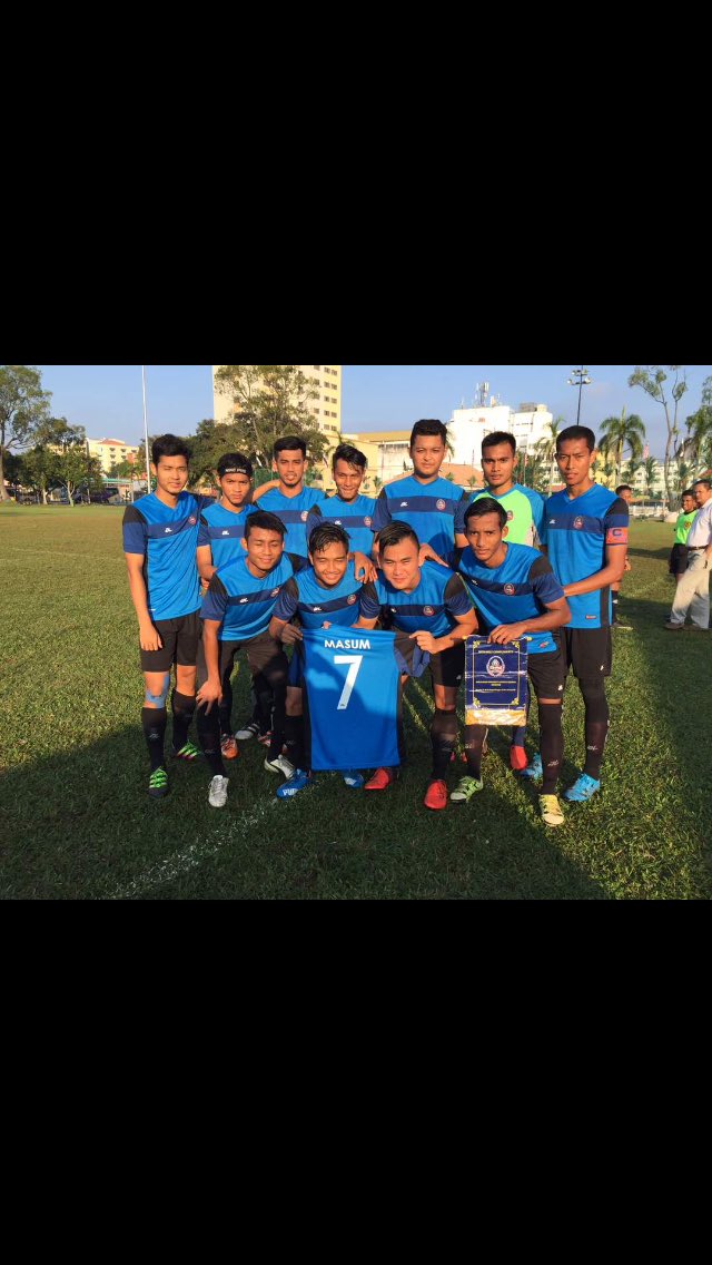 syafikyej's tweet photo. Alhamdulillah menang semi 🤗
FT : MASUM 3-1 MASISWA
Final vs mssm yeahh keep focus 
#SIPMA2017 #sipma7Pahang https://t.co/Xo6ENAuaG1