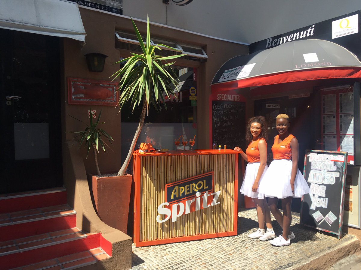 fabioshermanus's tweet photo. Casa di Aperol Spritzer , casa a Fabios Hermamus https://t.co/11nnG06TYo