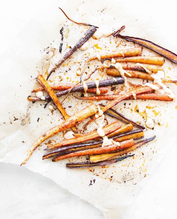 roasted paleo carrots with tahini because it’s fall and also these made me a cooked carrot convert ow.ly/VMgb30fEDj0 🌹