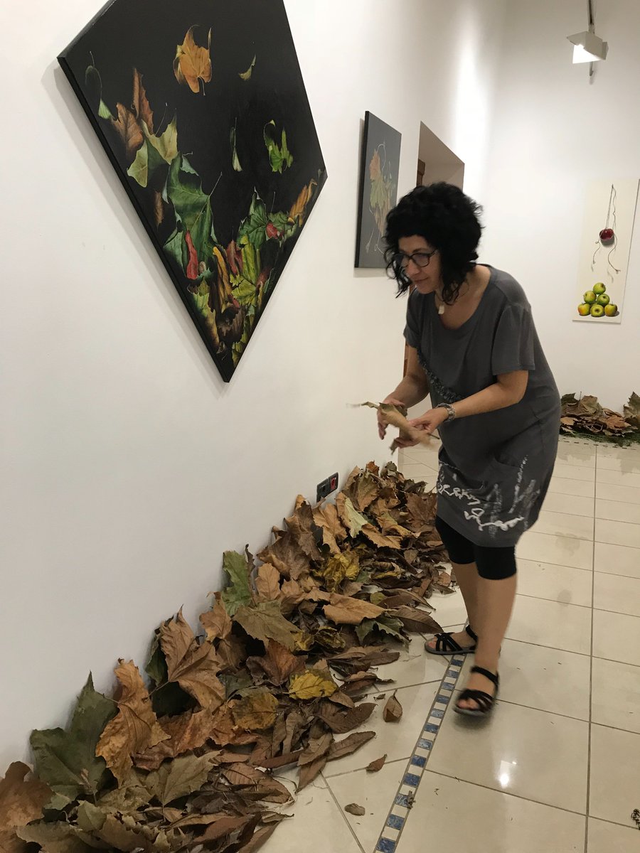 CulturaDipcas's tweet photo. Ultimos retoques para la Exposición TARDOR de Claudia de Vilafamés, inauguración hoy a las 19 h en el 
ECO les Aules de Castellón https://t.co/KOb6hQ6fhN