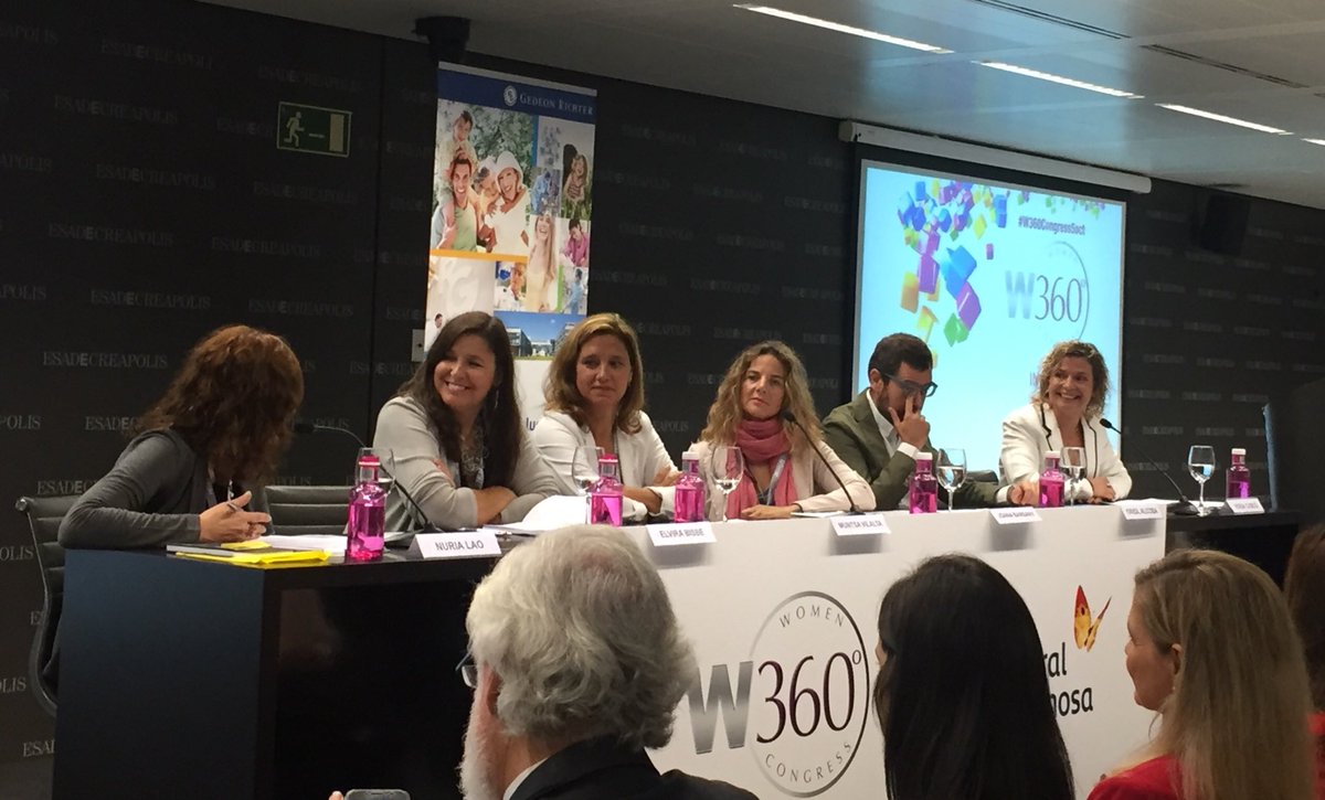 Anna Achón tweet media