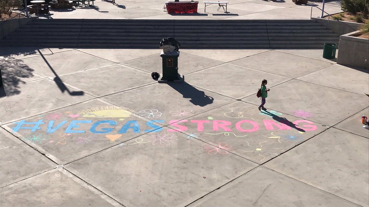 PVHS_Pride's tweet photo. We love our city. We love our community. We love each other. #vegasstrong #pvhsgoeswild2017 #randomactsofkindnessclub https://t.co/4jnijTTa2M