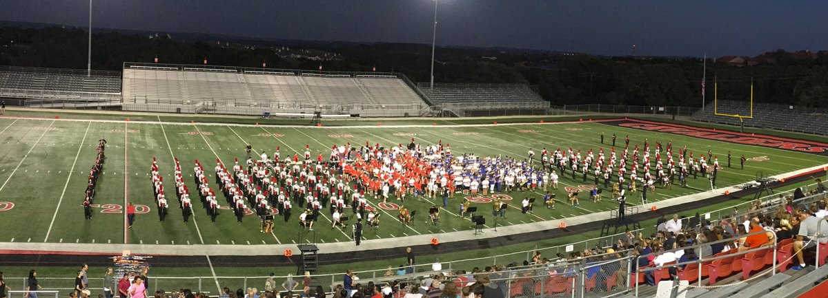 LTFineArts's tweet photo. Mass band tonight at @ltisdschools Halftime Showcase!!! @LakeTravisMS @HudsonBendMS @BradLancasterLT @CharlesAguillon https://t.co/PshHyw7MAt
