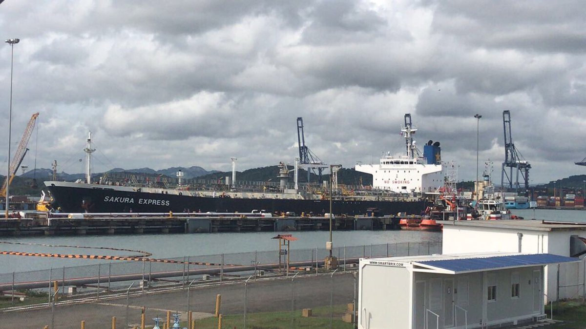 rchiarig's tweet photo. Arrival of ⛽️ for ✈️. Helping the development of the Hub of the Americas @Tocumen_Aero @CopaAirlines @PATSAPetroameri @Connectingflows https://t.co/jkXDbARfZZ