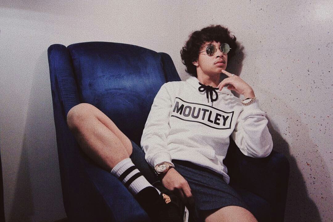BastiansteeI☮ (@bastiansteiii) on Twitter photo 