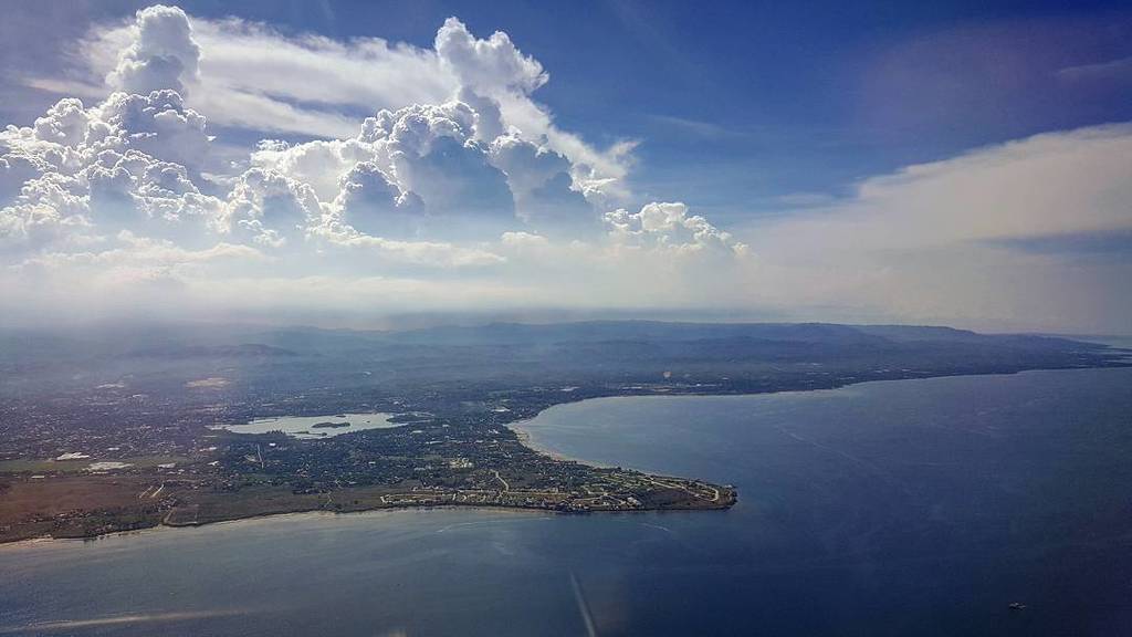 thecrazyjuann's tweet photo. Every time I fly, I always grab every opportunity to see the beautiful island of Cebu.
Cebu is Home.
#thisisCebu
#morefuninthephilippines… https://t.co/pJcXQKGsSU