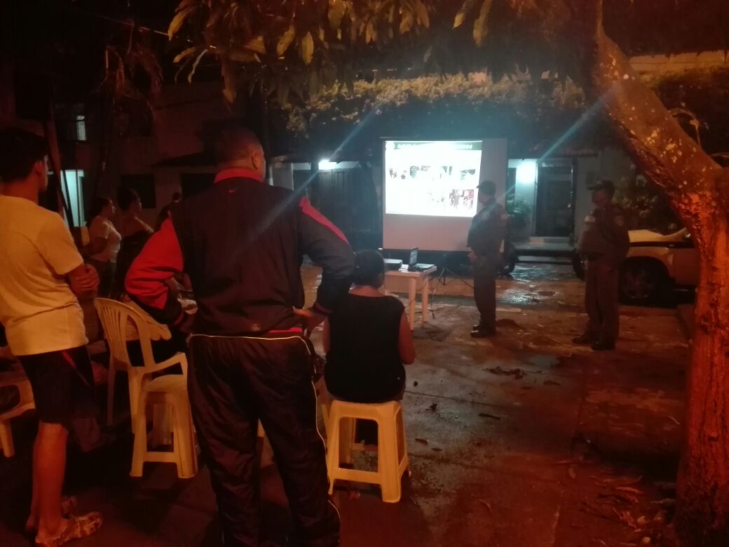 PoliciaMonteria's tweet photo. Realizamos #BalanceIntegral de la Gestión en #PuenteDos mostrando los resultados del Cuadrante y escuchando las inquietudes #CaiComunitario https://t.co/Z1Iv4CHtwU