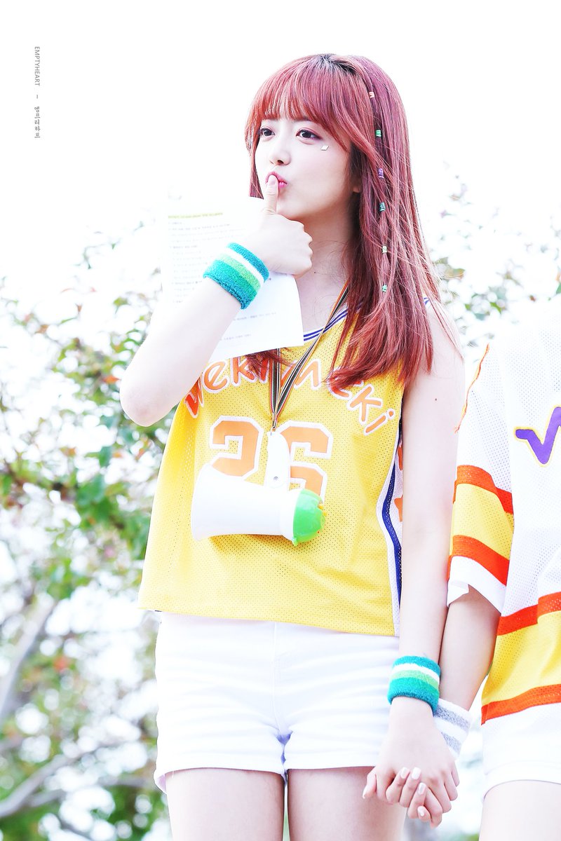 19970420_com's tweet photo. 170929 뮤직뱅크 미니팬미팅
😚😙💋😃
#위키미키 #WekiMeki #지수연 #수연 #JiSuyeon #Suyeon https://t.co/htKlI7eS5R