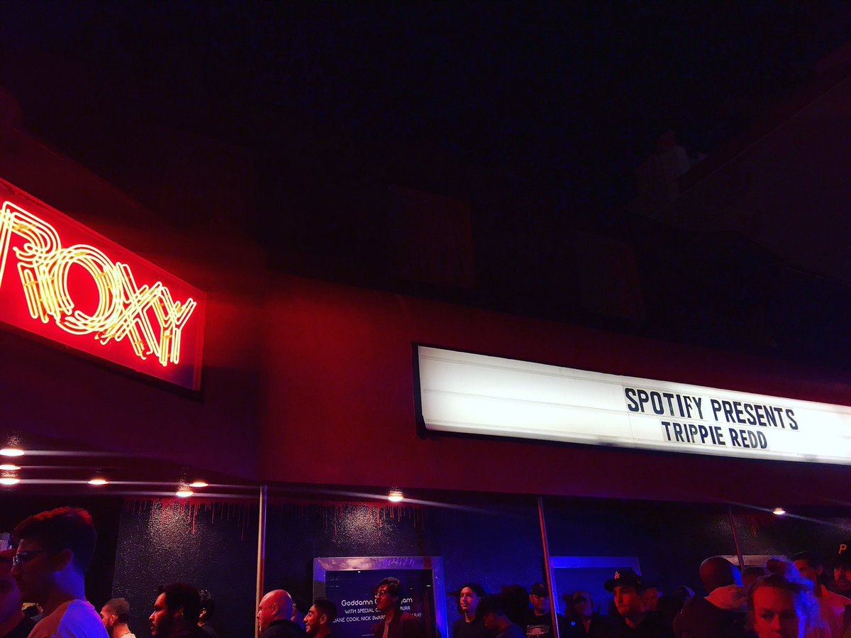 carolinemusic's tweet photo. TONIGHT X TRIPPIE X ROXY @trippieredd @straingevision ♥️🖤 https://t.co/4JbT7fV1C2