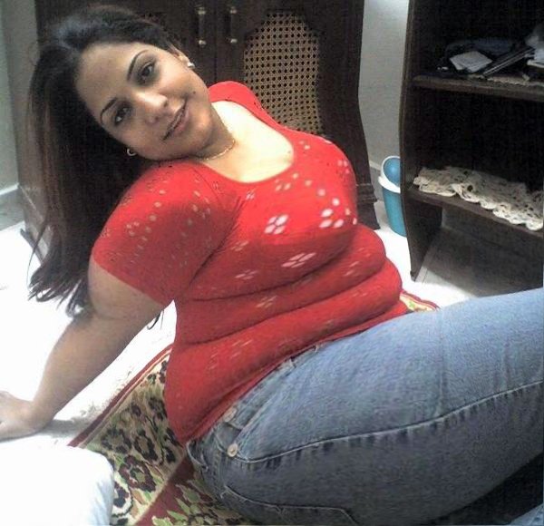 panditajay8's tweet photo. moti didi ki chudai https://t.co/QY11ySZ4Os