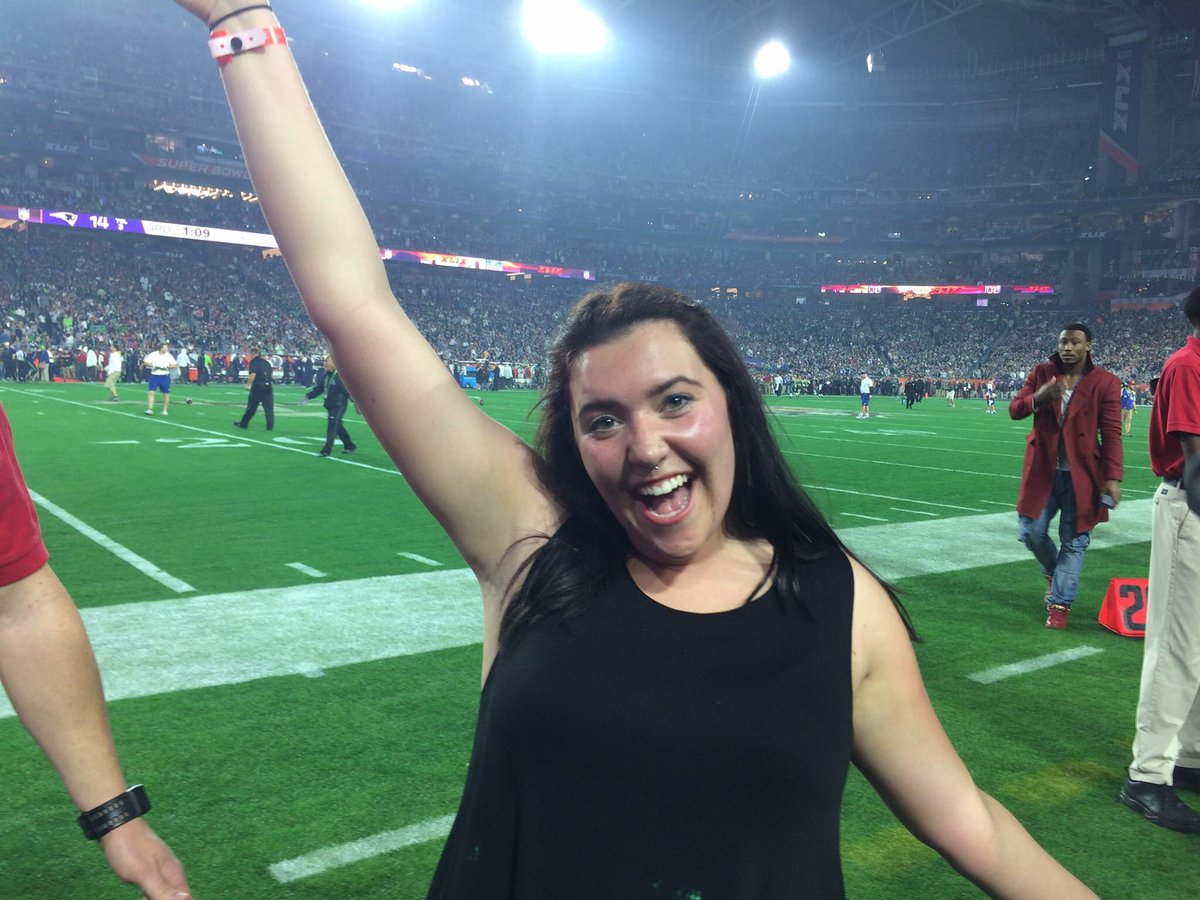 babeiluvyoualot's tweet photo. I would do anything to go back to this day, watching queen @Katyperry run the Super Bowl #hypedforhalftime https://t.co/9dyUhxjPJw
