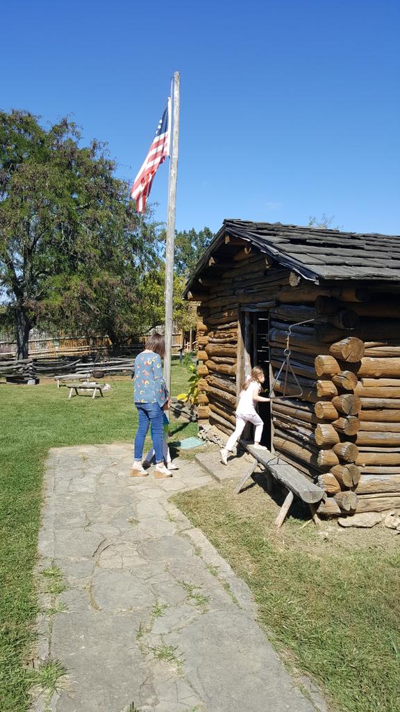 BrandonReed4KY's tweet photo. Awesome Autumn @FortHarrod day 4 @KentuckyTourism with my family! #OldFortHarrod #WeAreKY Foundations are Strong...Future is Stronger! ⛪🇺🇸💪 https://t.co/5DXJPYfxNH